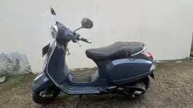 Dijual Vespa Matic LX 125 i-get Tahun 2018