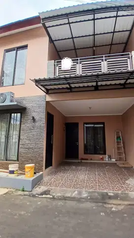 Dijual Rumah Bagus 2 lt dlm cluster di Condet