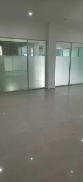 DISEWA RUANG USAHA DI SENOPATI  JL. SURYO KEBAYORAN BARU JAKARTA SELAT
