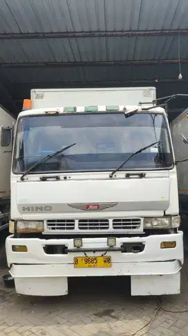 Hino Profia, Boks dan Pendingin