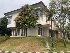 Rumah Hook Dalam Cluster Istana Bunga Rancamaya Golf Estate