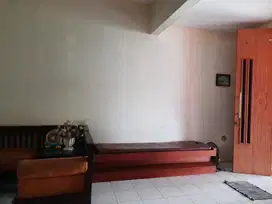 Rumah 2,5 lantai Full Renovasi di Limus Pratama Regency Siap Huni