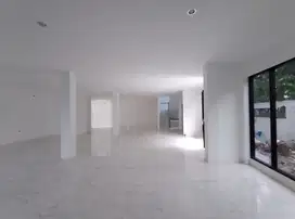 Disewakan gedung Kenjeran Surabaya Timur, parkir Luas, dekat Merr