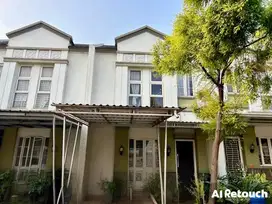Rumah BSD 2  lantai di THE SAVIA, Nusa Loka, BSD - CAKEP Bawah Pasaran
