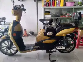 Sepeda listrik selis