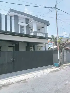 Rumah Bagus Minimalis Siap Pakai di Fajar Indah Solo