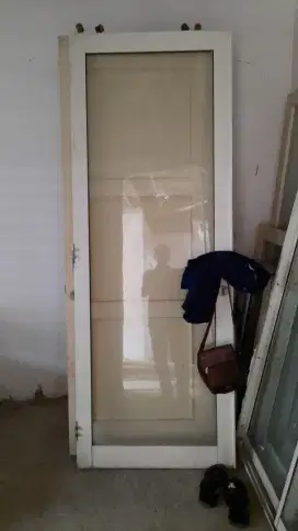 DIJUAL PINTU KAYU , PINTU KACA JENDELA ALUMUNIUM DLL