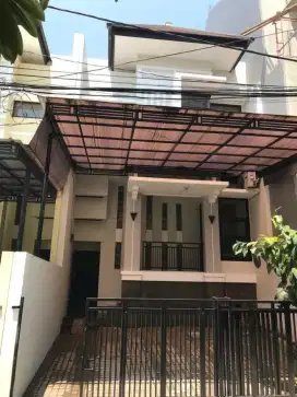 Dijual Rumah siap huni di Melodi Mas sudah tinggibdari jalan