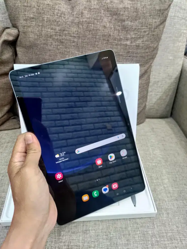 Samsung tab s9 fe 5g 6/128 garansi september 2025