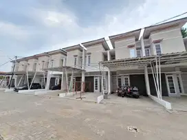 Rumah 2 lantai Cantik Modern Siap Huni dekat kantor walikota Tangsel