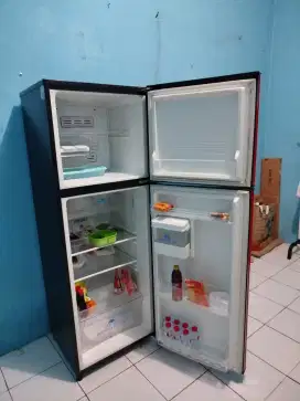Kulkas AQUA D270 2 Pintu