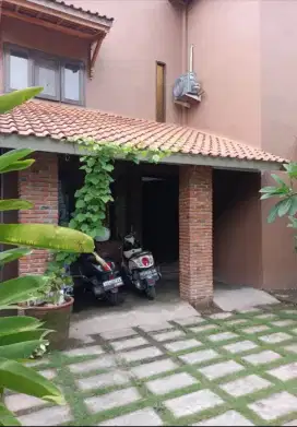 rumah kota mataram
