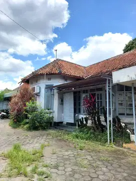 Rumah Klasik Antik Super Strategis dekat Tugu Jogja
