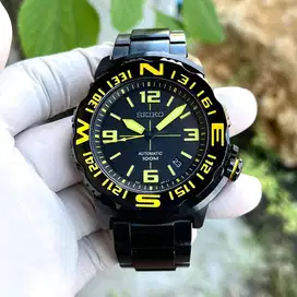 Seiko Field Monster yellow SRP499K1