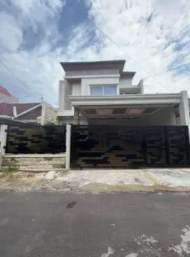 Banting Harga! Rumah Mewah Lux Kontemporer dg Private Pool Jl. Palagan