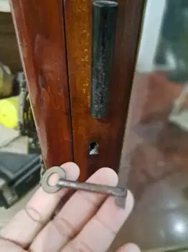 Lemari jati tua antik retro kuat awet