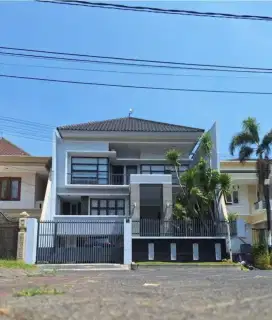 Dijual Rumah Mewah Minimalis & Modern ARAYA 1