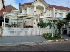 Rumah Keren, Modern di Kemang Pratama