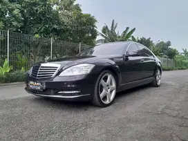 Mercy S350 tahun 2007 black on beige panoramic full opt low km 50rb an