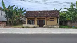 Tanah Dan Rumah Posisi HOOK Cocok Untuk Usaha Dekat Exit Tol Madiun