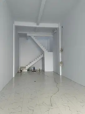 Ruko Pinggir Jalan Jelambar Selatan,Bangunan Baru lokasi strategis.