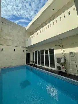 dijual rumah bagus di Senopati jaksel 350/400m 21M