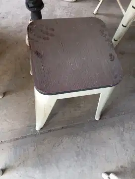 Kursi cafe pendek
