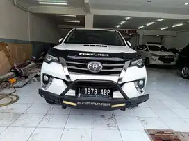 4x4 toyota VRZ putih 2.4 automatic diesel fullorisinil 2017 surabaya