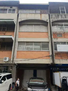 RUKO GLODOK PLAZA 4LT SIAP PAKAI RENOV SEDIKIT