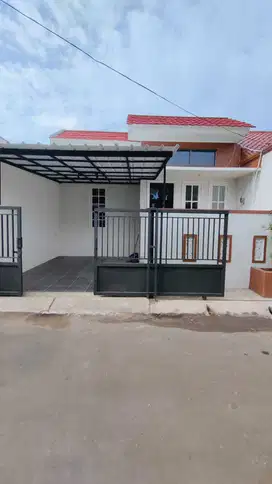 Rumah Baru Konsep Mezanin Di Komplek Villa Pamulang