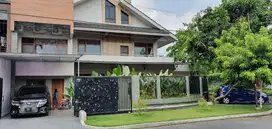 Rumah 3 Lantai Lokasi Strategis dekat Olifant Internasional School