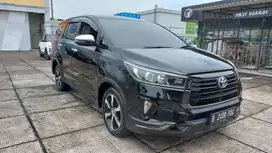 Innova VENTURER 2.4 AT km31 ribu 2021