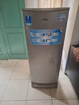 Kulkas aqua 1 pintu