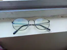 Kacamata + Lensa Bluechromic