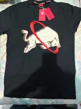 Kaos hitam gambar Banteng
