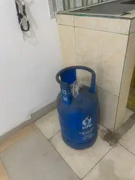 Dijual tabung gas 12 kg warna biru