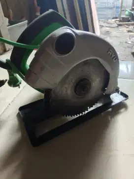 Mesin Potong Kayu