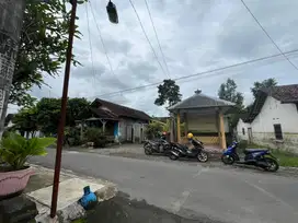 Dijual tanah dan rumah di kanigoro