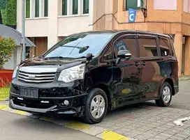 Toyota Nav1 2.0 V Lux AT 2013 Hitam Metalik Service Record