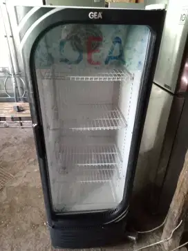 Jual showcase merk Gea cuci gudang