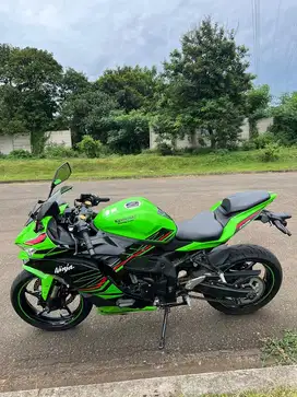 ZX 25 RR KAWASAKI NINJA LIKE NEW