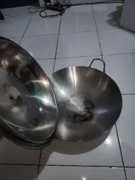 Wajan besar tebal