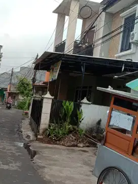 Jual Rumah Tingkat di Srengseng Sawah Jl Shibi 2 Jagakarsa