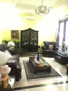 Dijual Rumah Asri dan Aman di Jakarta Selatan