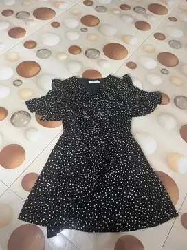 Jumsuit mini warna hitam