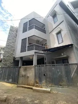Dijual Kost Lokasi Samping UMM