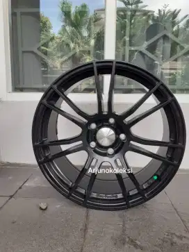 Velg Royalforged R 18 Bu AMW Wheel