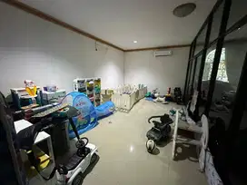 rumah hoek bangunan klasik jual cepat di sunter, Jakarta utara