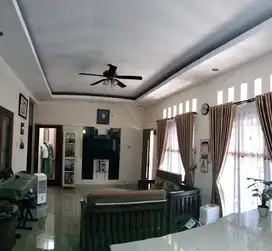 rumah hoek bagus siap huni di cluster aralia harapan indah bekasi