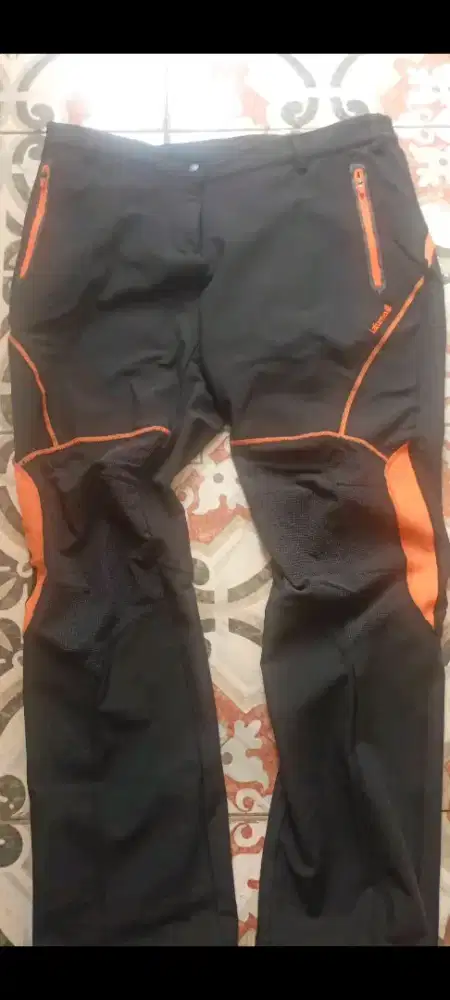 Celana panjang outdoor